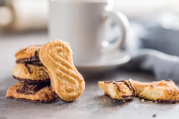 Verschiedene Kekse Süße Kekse Auf Dem Küchentisch — Stockfoto