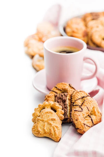 Vari Biscotti Assortiti Tazza Caffè Dolci Biscotti Isolati Sullo Sfondo — Foto Stock