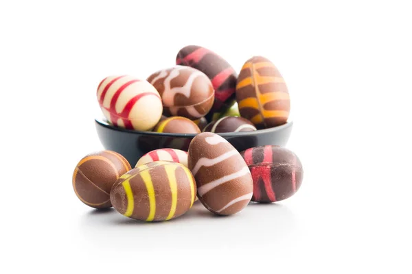 Choklad Påsk Ägg Isolerad Den Vita Bakgrunden — Stockfoto