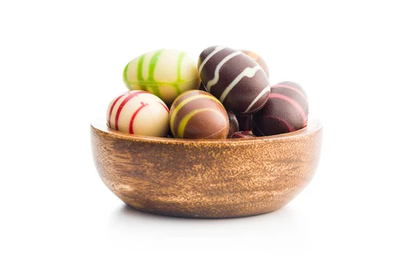 Čokoládové Velikonoční Vejce Misce Izolované Bílém Pozadí — Stock fotografie