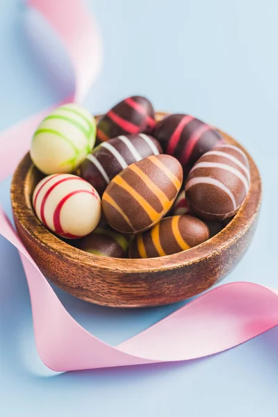 Chocolate Easter Eggs Bowl Blue Background — Stock Photo, Image