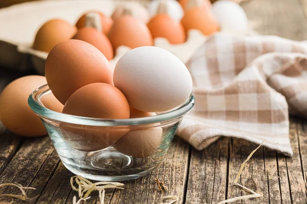 Whole Chicken Eggs Bowl Wooden Table — Stock Photo, Image