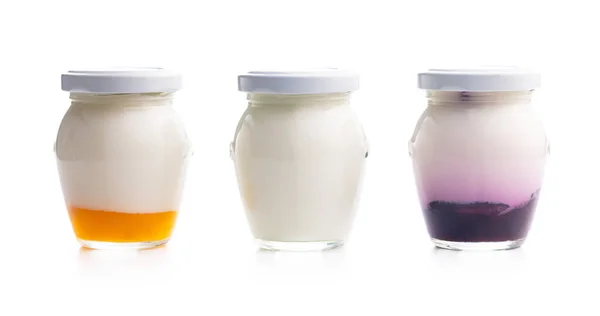 Yogurt Bianco Fruttato Vaso Isolato Sullo Sfondo Bianco — Foto Stock