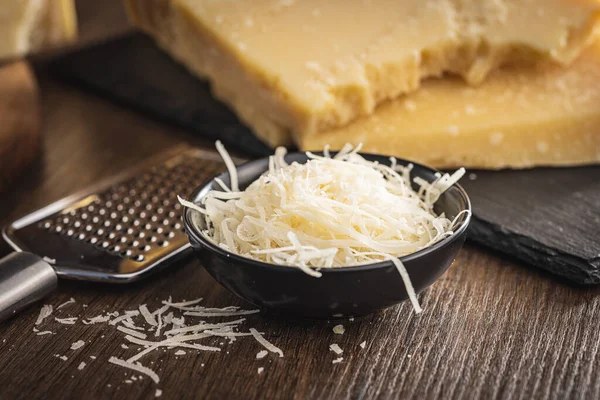 Brânză Parmezan Gustoasă Brânza Rasă — Fotografie, imagine de stoc