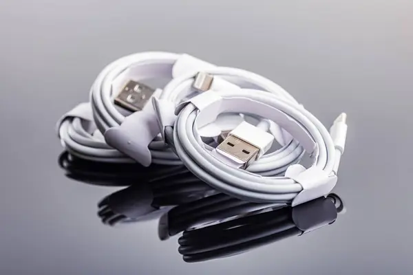 White Usb Charging Cables Mirror Table — Stock Photo, Image