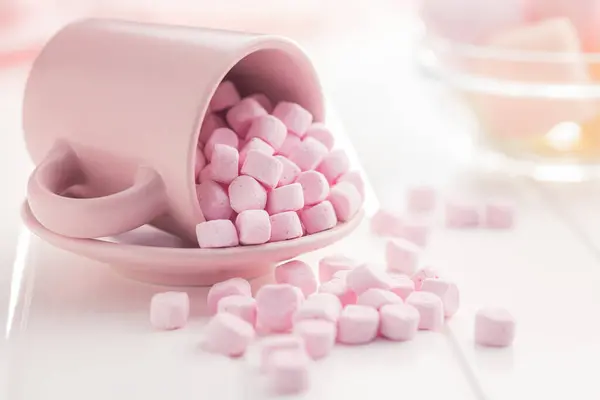 Mini Sweet Marshmallows Candy Coffee Mug — Stock Photo, Image