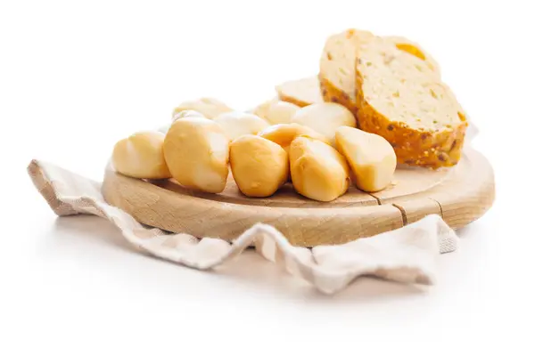 Geräucherter Miniscamorza Käse Traditioneller Italienischer Käse Auf Schneidebrett Isoliert Auf — Stockfoto