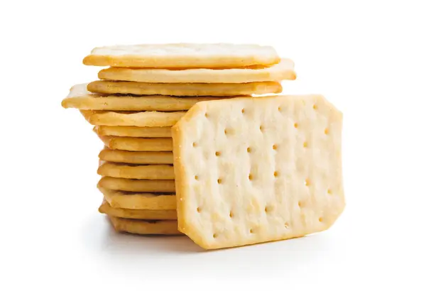 Mucchio Cracker Impilati Una Superficie Bianca Pianura Isolato Sfondo Bianco Immagine Stock