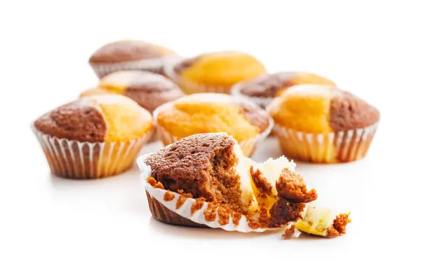 Nahaufnahme Eines Muffins Isoliert Auf Weißem Hintergrund — Stockfoto