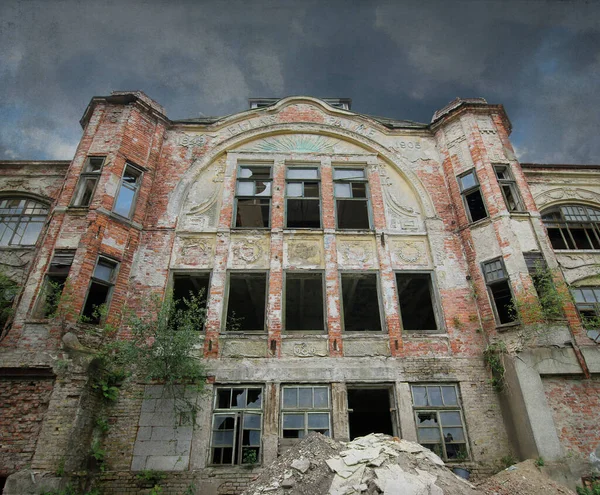 放棄されたエリアス パルム工場の遺跡 Kamenicky Senov Czech Republic — ストック写真