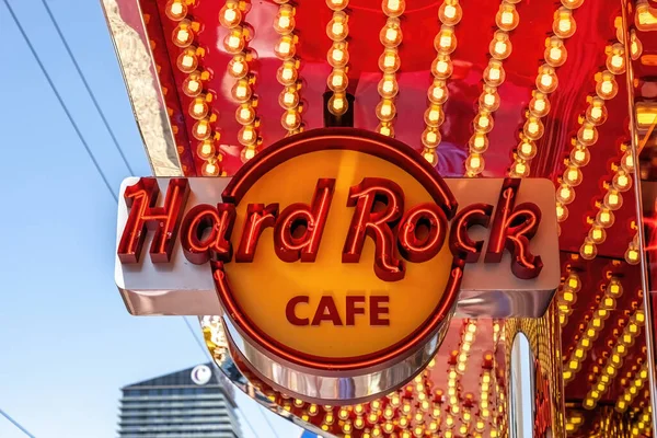 美国拉斯维加斯 2012年4月24日 拉斯维加斯硬岩咖啡店标志性标志的关门 一家以美国为主题的餐厅和现场摇滚音乐场地 — 图库照片