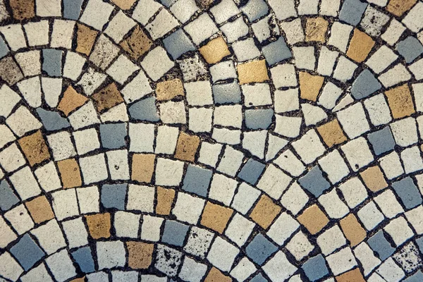 Vintage Mosaikbodenfragment Kleine Quadrate Aus Weißem Blauem Und Gelbem Stein — Stockfoto