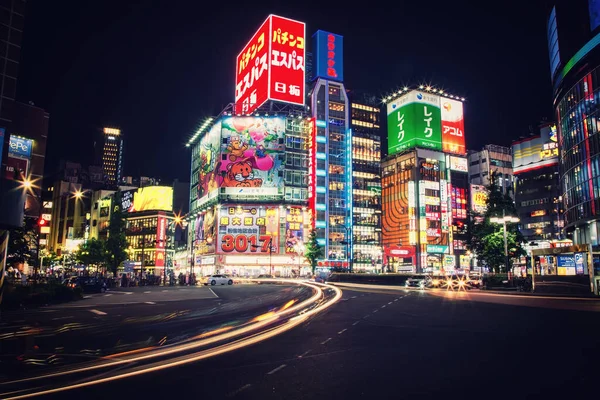 Токіо Японія Червня 2016 Токіо Місто Вночі Трафіком Пішоходів Міських — стокове фото