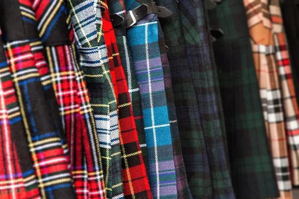 Tartan Zabíjí Pozadí Selektivní Zaměření Tradičních Skotských Šatů Různých Tradičních — Stock fotografie