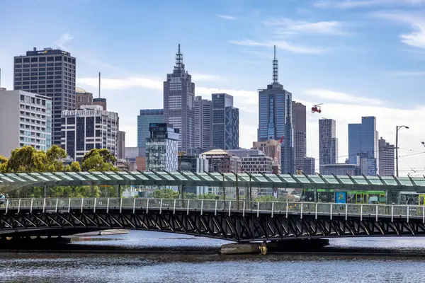 Мельбурн Австралия Января 2023 Года Мост Городской Пейзаж Смотрящий Вдоль Стоковое Фото