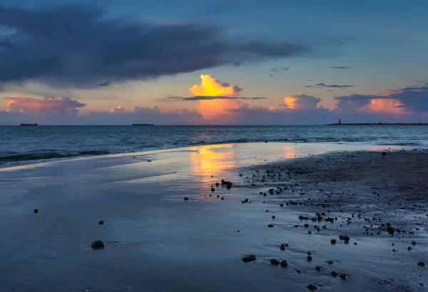 Piękna Plaża Nowym Porcie Zachodzie Słońca Gdańsk — Zdjęcie stockowe