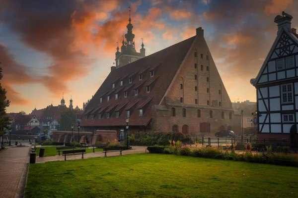 Bouw Van Great Mill Door Radunia Rivier Gdansk Bij Zonsopgang — Stockfoto