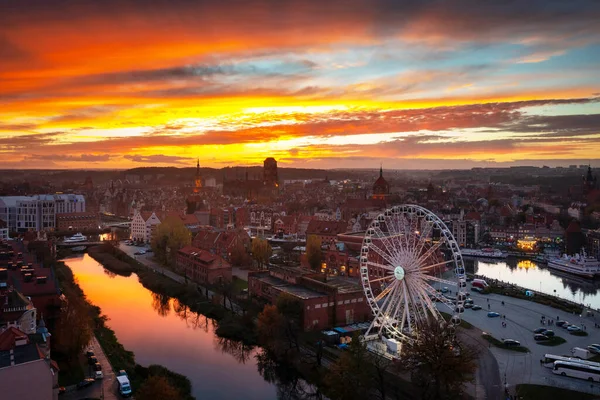 Gyönyörű Gdansk Város Motlawa Folyó Felett Naplementekor Lengyelország — Stock Fotó