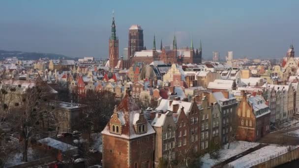 Piękna Architektura Głównego Miasta Gdańska Śnieżnej Zimie Polska — Wideo stockowe