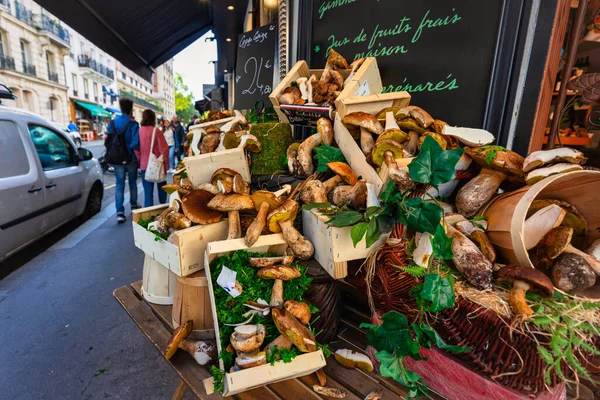 Paris France September 2022 Mushrooms Display Street Market Paris France — Stock Photo, Image