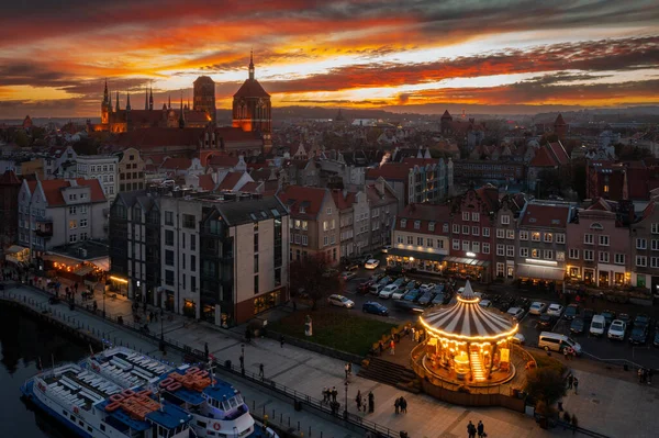 Όμορφη Πόλη Του Γκντανσκ Στο Ηλιοβασίλεμα Πολωνία — Φωτογραφία Αρχείου