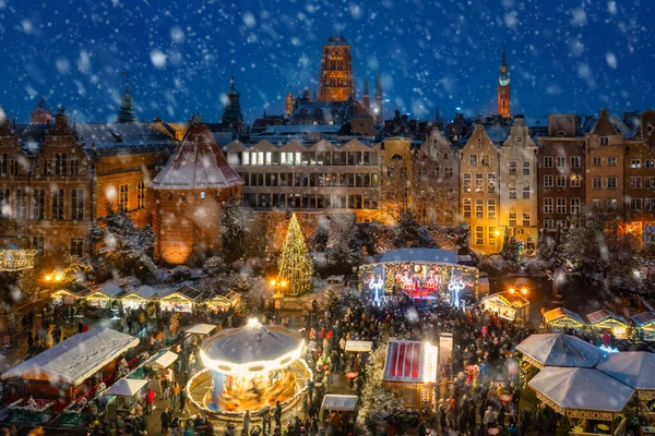 Krásně Osvětlený Vánoční Trh Hlavním Městě Gdaňsku Během Sněžení Polsko — Stock fotografie