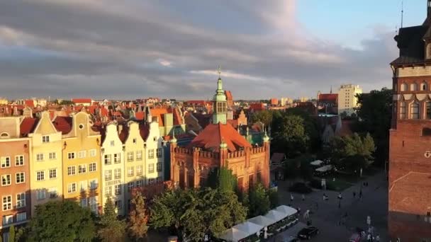 Gdansk Polonya Temmuz 2022 Batan Güneşin Işınlarıyla Ana Şehir Gdansk — Stok video