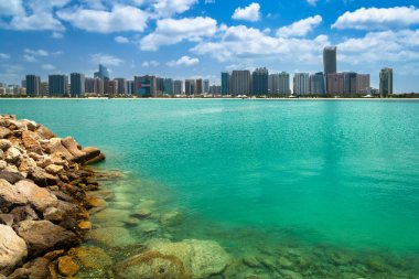 Abu Dabi şehrinin Basra Körfezi, BAE.