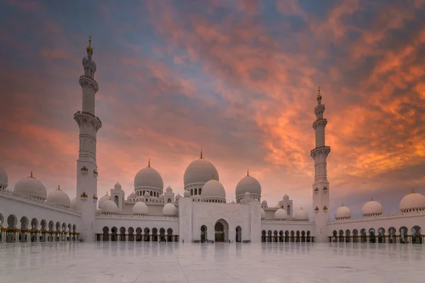 Abu Dhabi Zjednoczone Emiraty Arabskie Marca 2014 Wielki Meczet Szejka — Zdjęcie stockowe