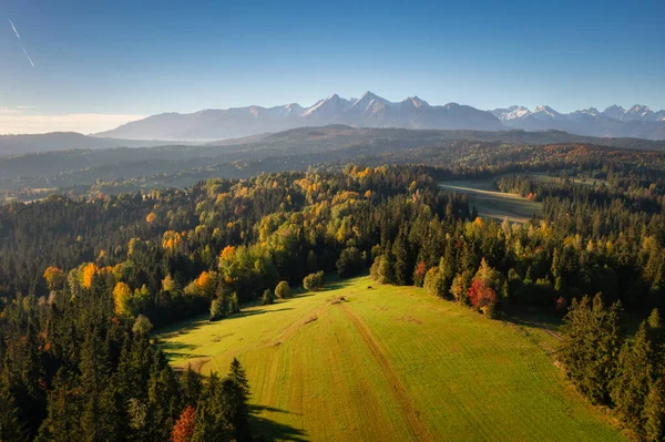 Paisaje Otoñal Bajo Las Montañas Tatra Lapszanka Polonia —  Fotos de Stock