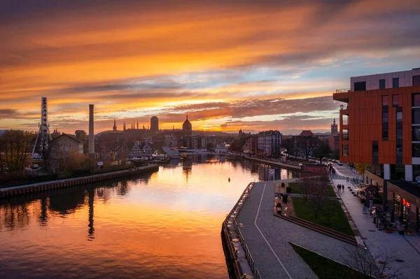 Schöner Sonnenuntergang Über Dem Fluss Motlawa Danzig Polen — Stockfoto