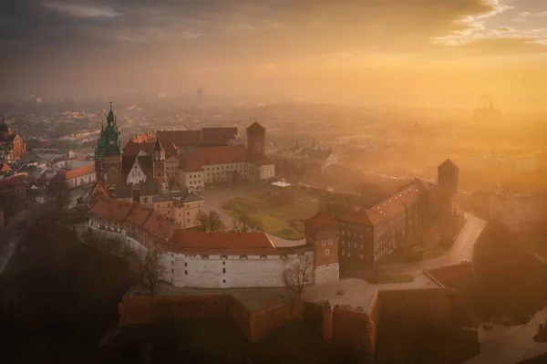 Foggy Sunrise Wawel Castle Krakow Poland — Zdjęcie stockowe