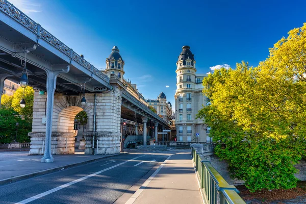 Paisaje Del Histórico Puente Bir Hakeim París Francia — Foto de Stock