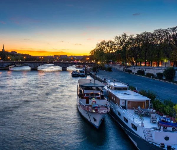 Gyönyörű Táj Szajna Folyó Párizsban Alkonyatkor Franciaország — Stock Fotó