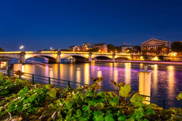 Schöne Landschaft Der Seine Paris Bei Einbruch Der Dämmerung Frankreich — Stockfoto