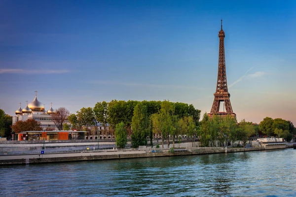 Париж Франция Сентября 2022 Года Эйфелева Башня Видом Реку Сена — стоковое фото