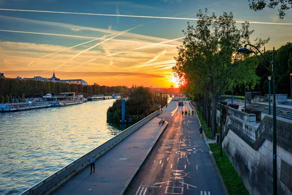 Париж Франция Сентября 2022 Года Восход Солнца Над Рекой Мбаппе — стоковое фото