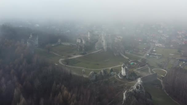 Ogrodzieniec Castle Morning Fog Poland — Video