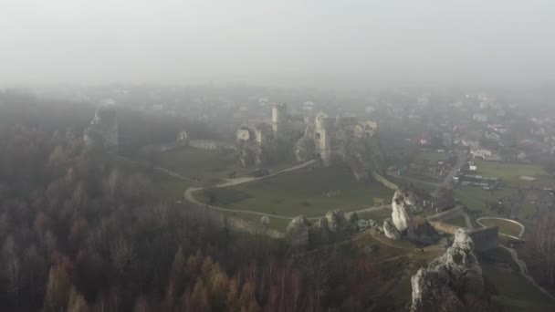 Ogrodzieniec Castle Morning Fog Poland — Wideo stockowe