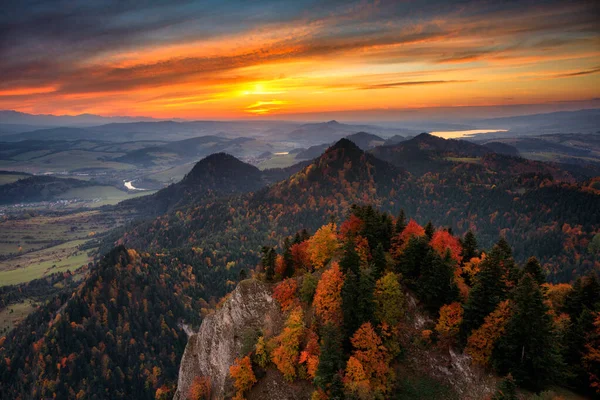 Sonbaharda Pieniny Dağları Nda Güzel Bir Günbatımı Polonya — Stok fotoğraf