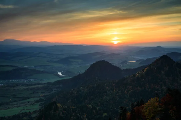 Vacker Solnedgång Pieninybergen Hösten Polen — Stockfoto
