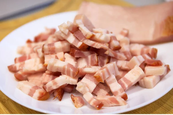 Bacon Tranché Sur Une Assiette Prête Pour Friture — Photo
