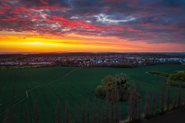 Polonya Rotmanka Nın Bahar Tarlalarında Inanılmaz Bir Gün Batımı — Stok fotoğraf