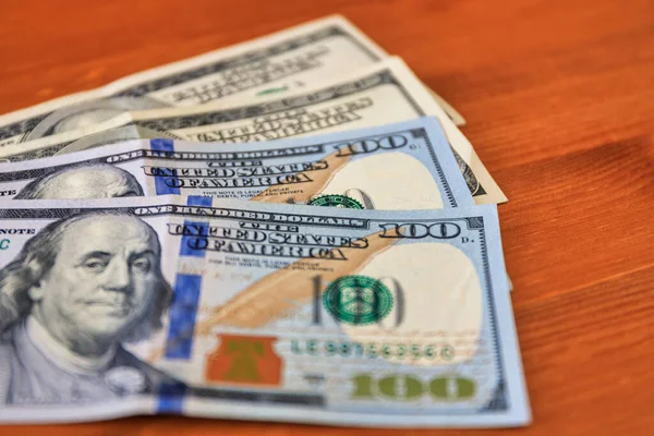 100 Dollar Bills Table Home — Stock Photo, Image