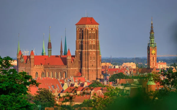 Όμορφη Cityscape Του Γκντανσκ Αγία Μαρία Βασιλική Και Δημαρχείο Πολωνία — Φωτογραφία Αρχείου