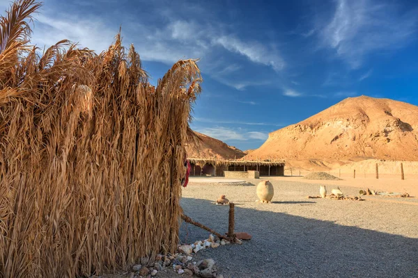 埃及Marsa Alam地区贝多因人村庄的沙漠景观 — 图库照片