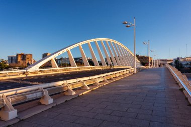 Valencia, İspanya - 21 Ocak 2023: Şafak vakti İspanya 'nın güzel mimarisi