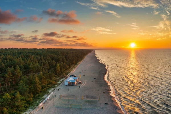 サッツォウのバルト海のビーチ サンセット ポーランド — ストック写真