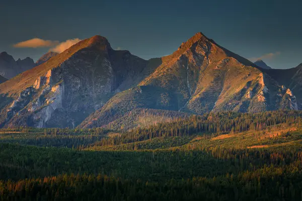 Belianske Tatras Första Strålarna Den Uppgående Solen Slovakien — Stockfoto
