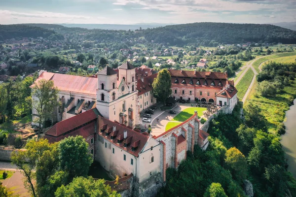 波兰Vistula河畔Tyniec的本笃会修道院 — 图库照片